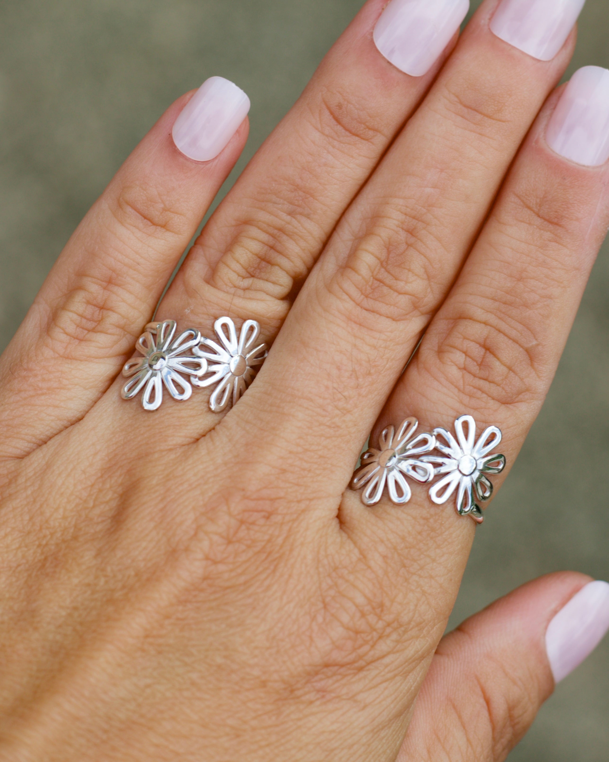 Daisies Silver ring - Size 8.5