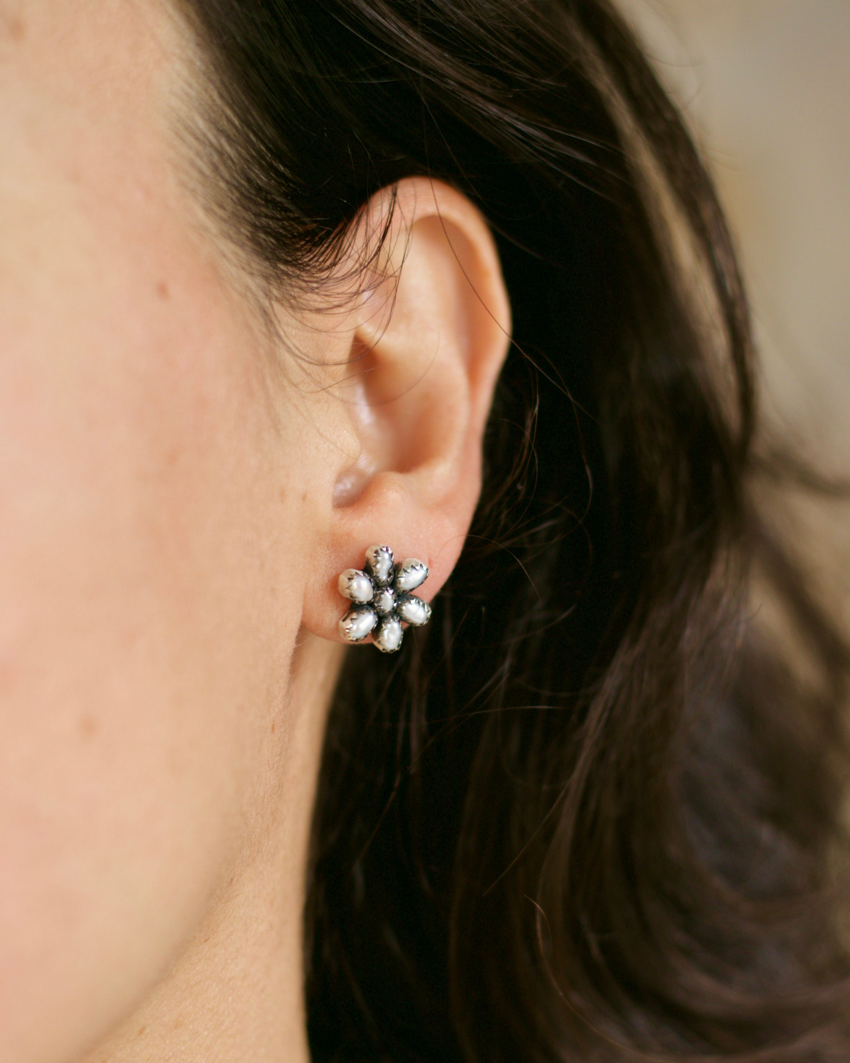 Fleur Studs - Fresh Water Pearls