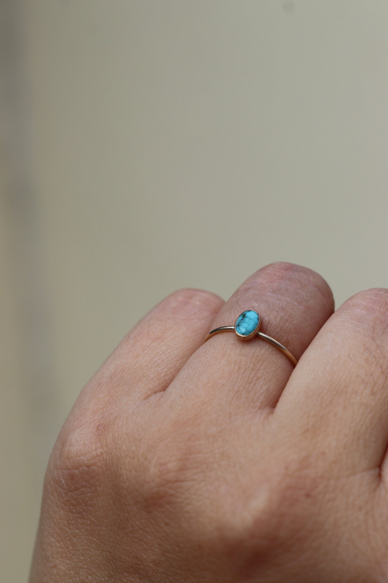 Turquoise in gold- size 7