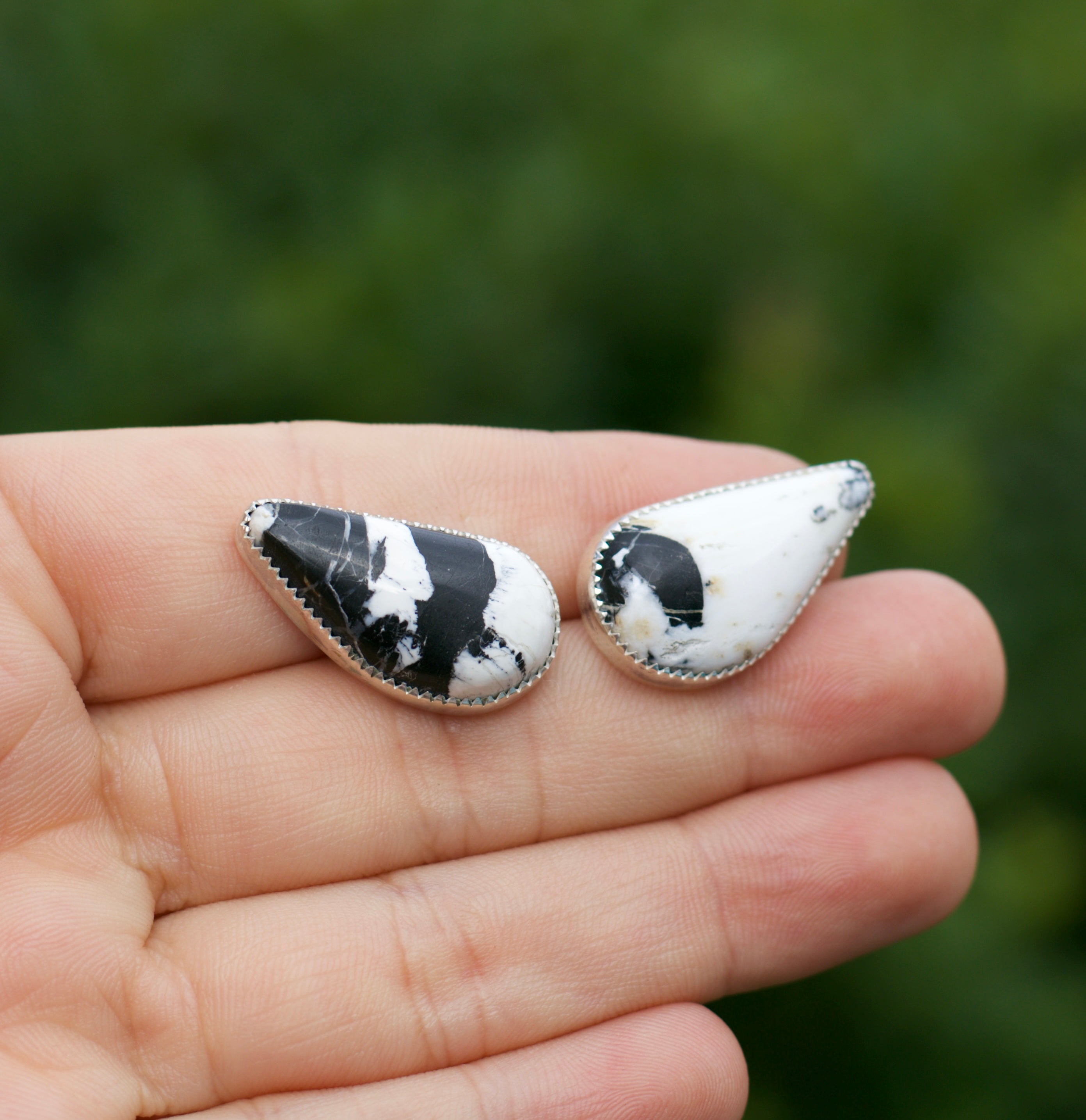 Flow Earrings White Buffalo