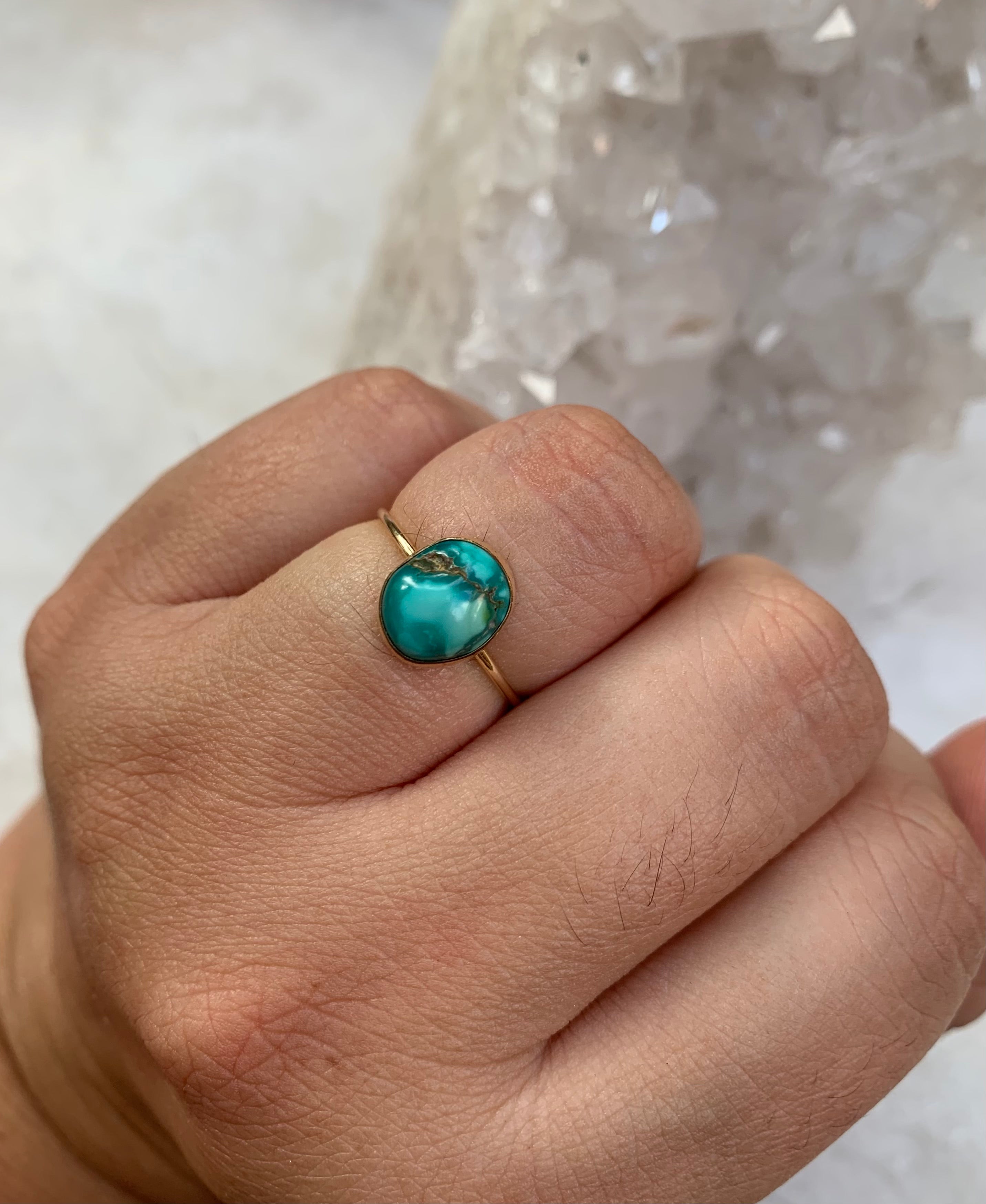 Gold Turquoise Solitaire ring. Size 7.15